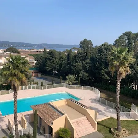 Nice Appt With Sea View And Pool In Apartment
