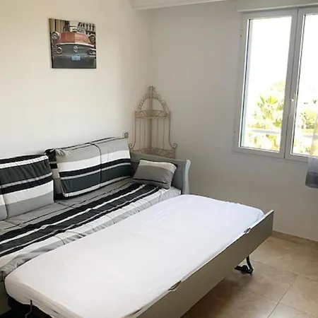 Nice Appt With Sea View And Pool In Cavalaire-sur-Mer